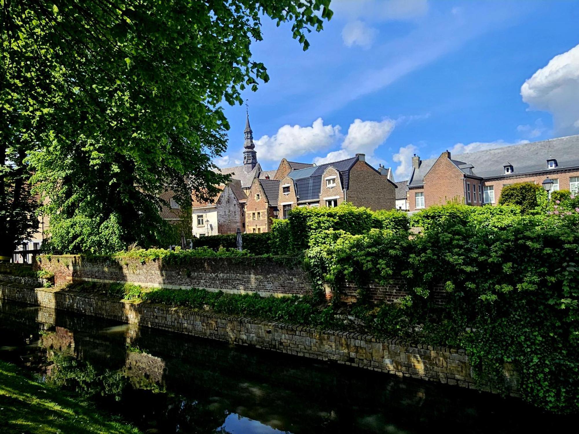Apartamento Begijnhof Historica Tongeren Exterior foto