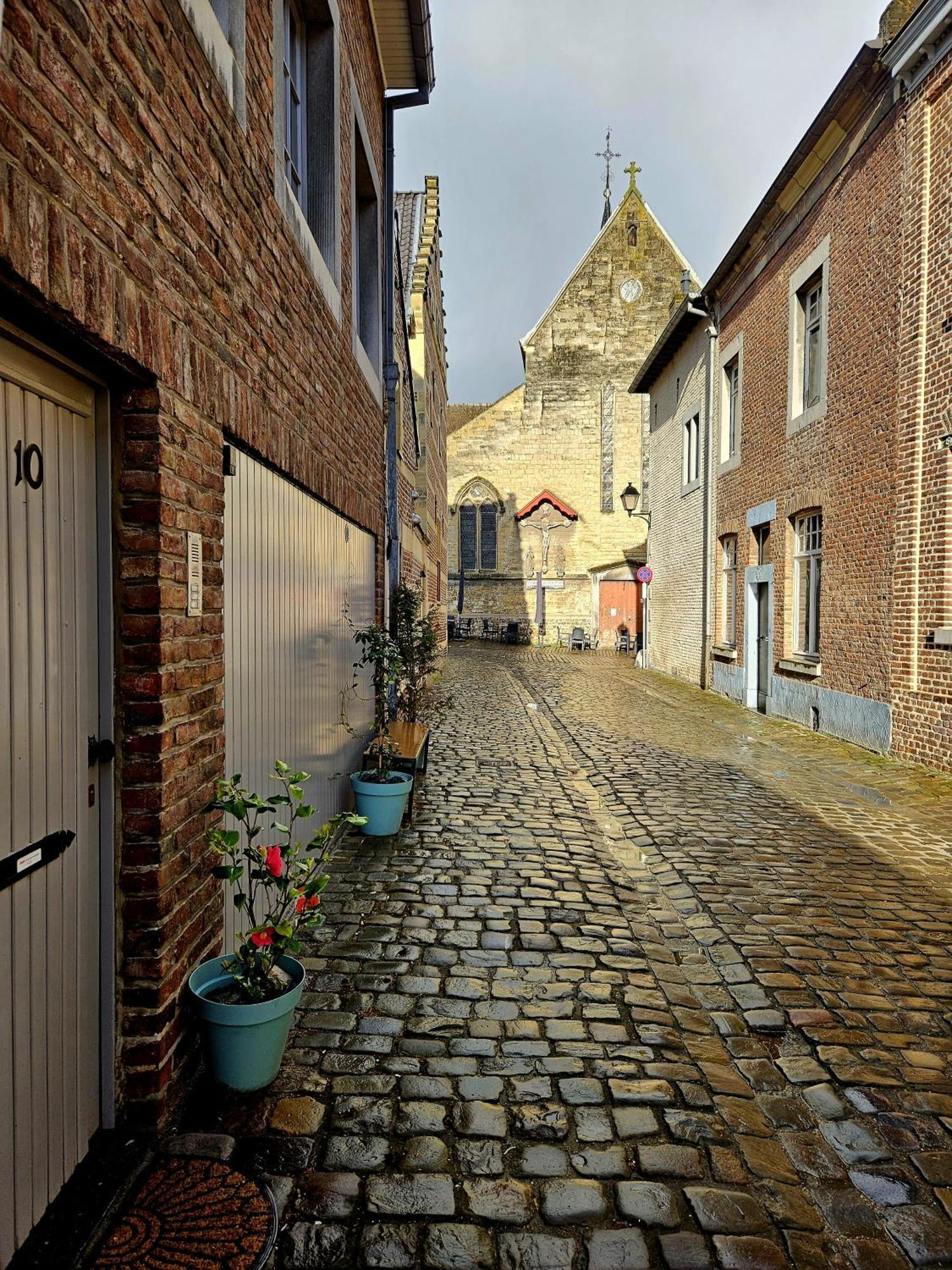 Apartamento Begijnhof Historica Tongeren Exterior foto